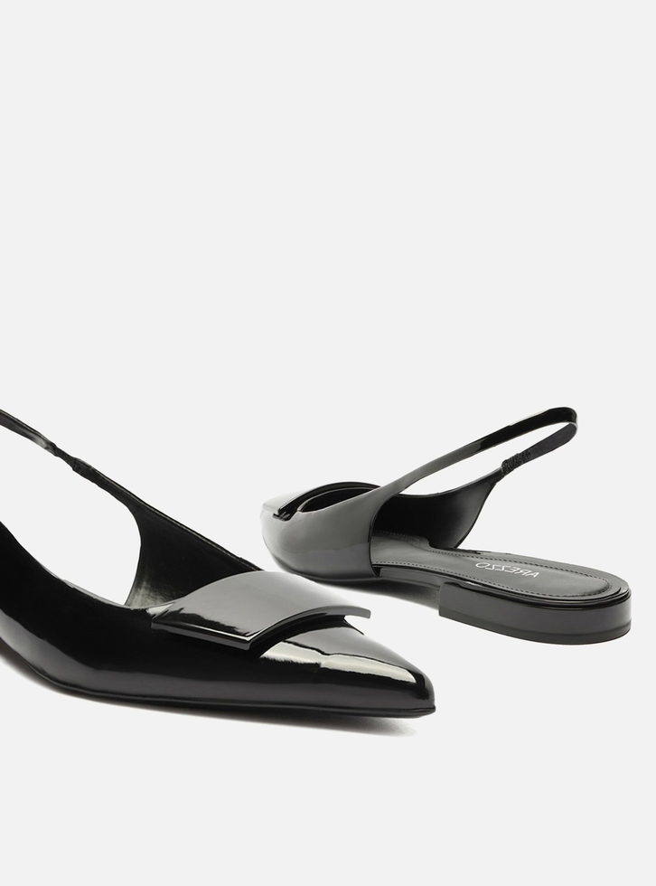 Sapatilha Preta Arezzo Bico Fino Slingback Aplicação