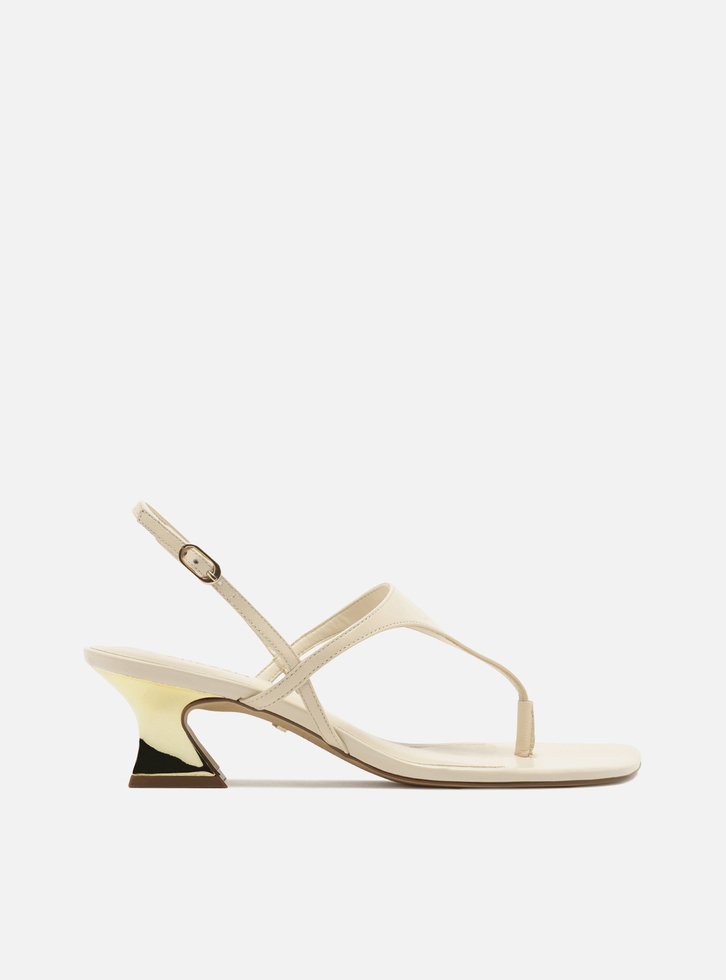 Sandália Off-White Salto Médio