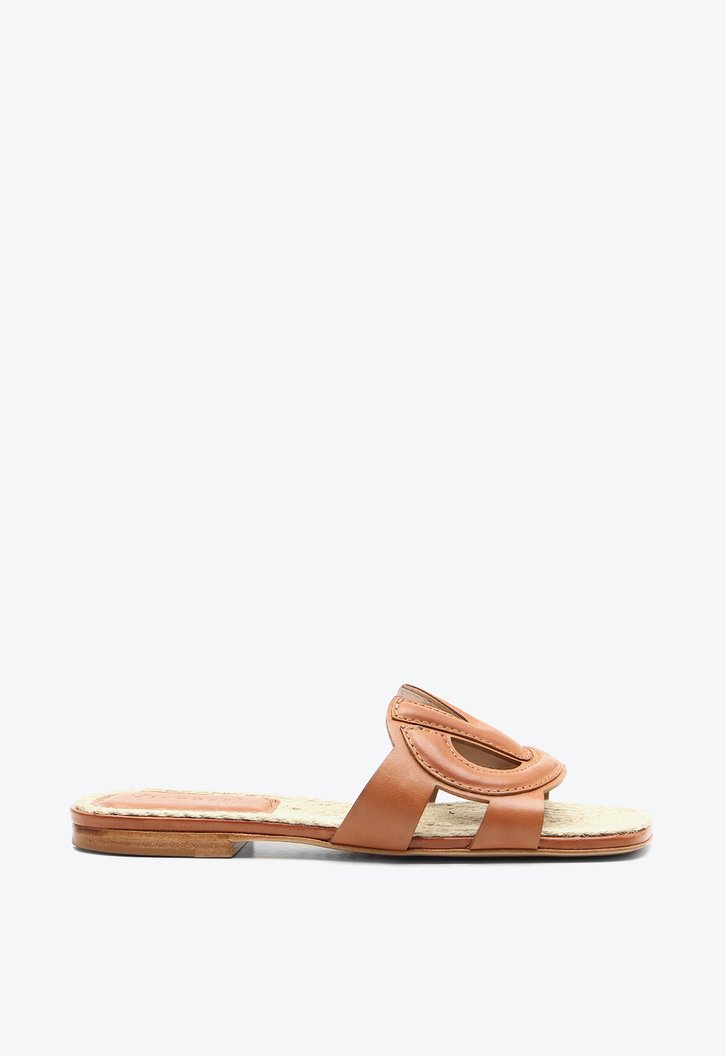 Flat Lorena Marrom