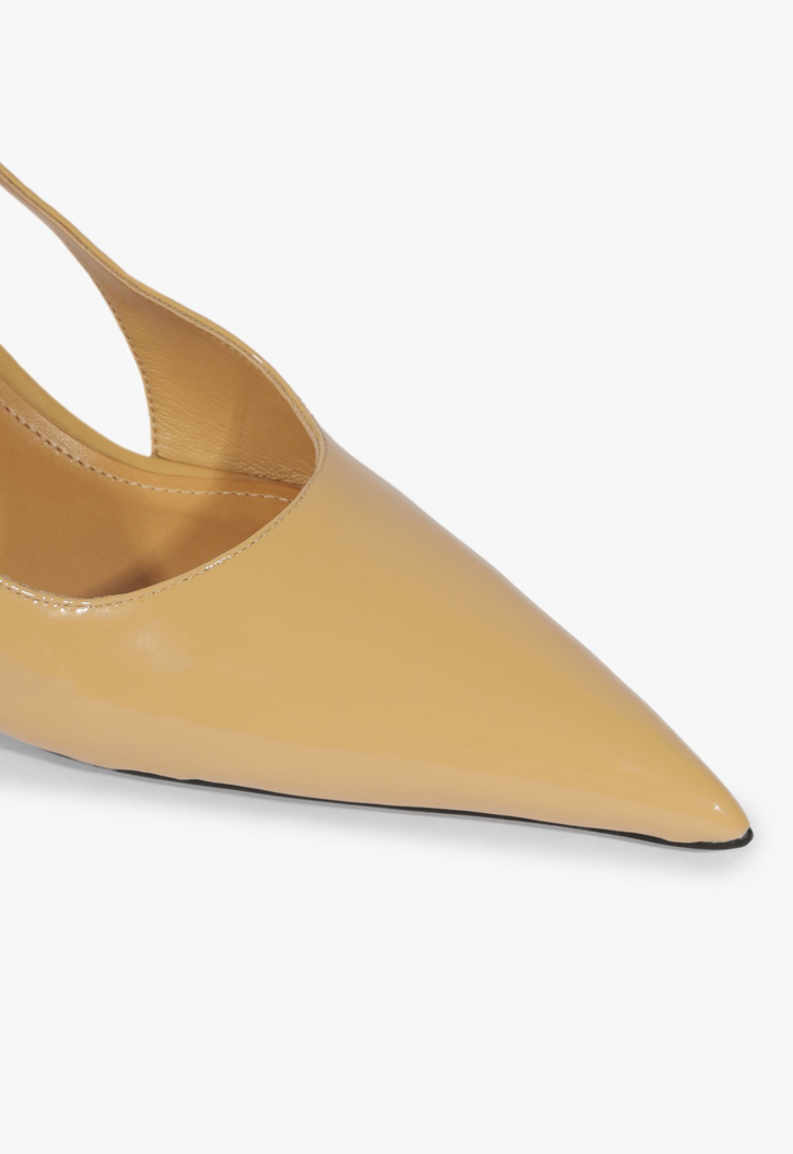 Sapato Scarpin Slingback Salto Médio Verniz Couro Bege