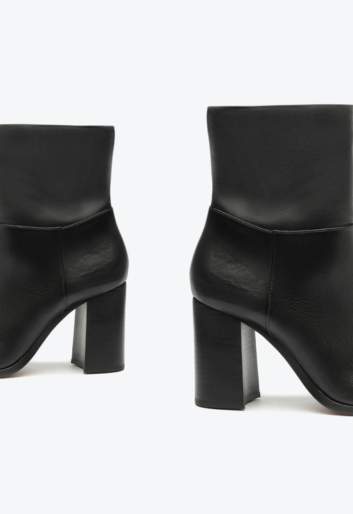 Bota Guinevere Mid Couro Preta