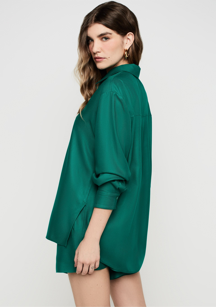 Camisa Reta Verde Escuro Dzarm Em Viscose Sarjada