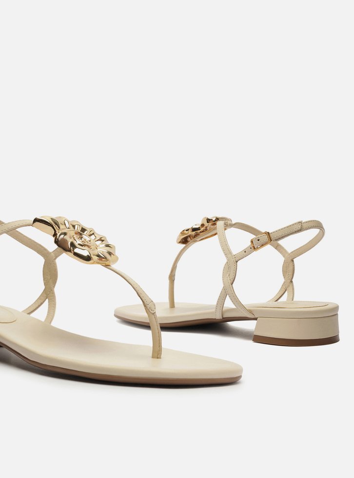 Sandália Branca Couro Slim Metal Concha