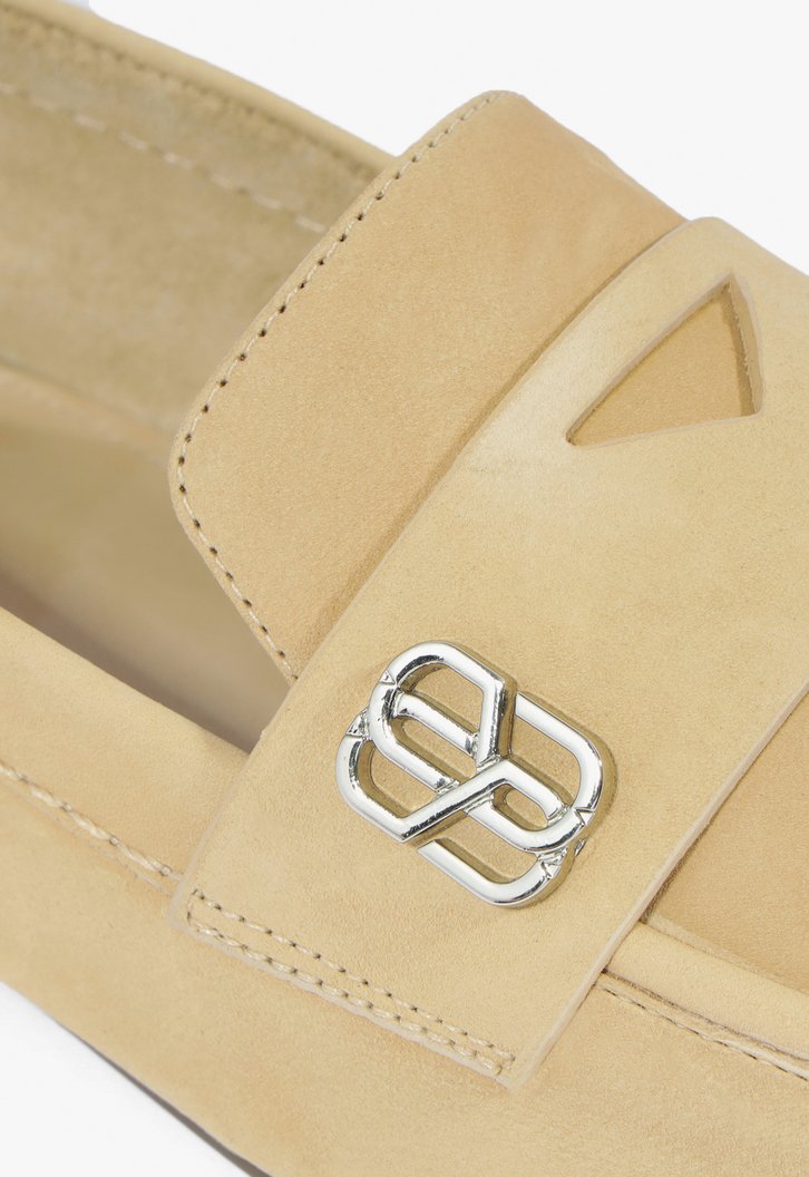 Sapato Schutz Mocassim Nobuck Creme