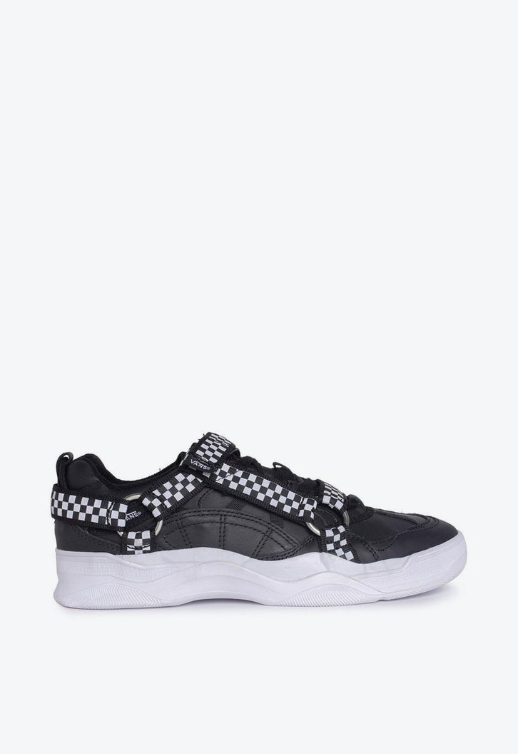 Tênis Vans Varix Wc Straps Black True White