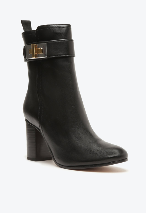 Bota Salto Bloco Lucienne Couro Fivela Preta