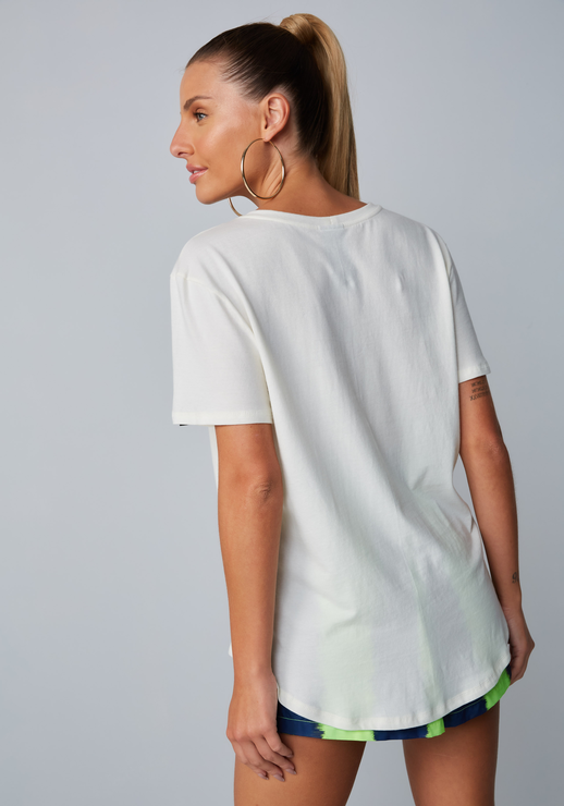 T-shirt Branco Lança Perfume Básica Mullet