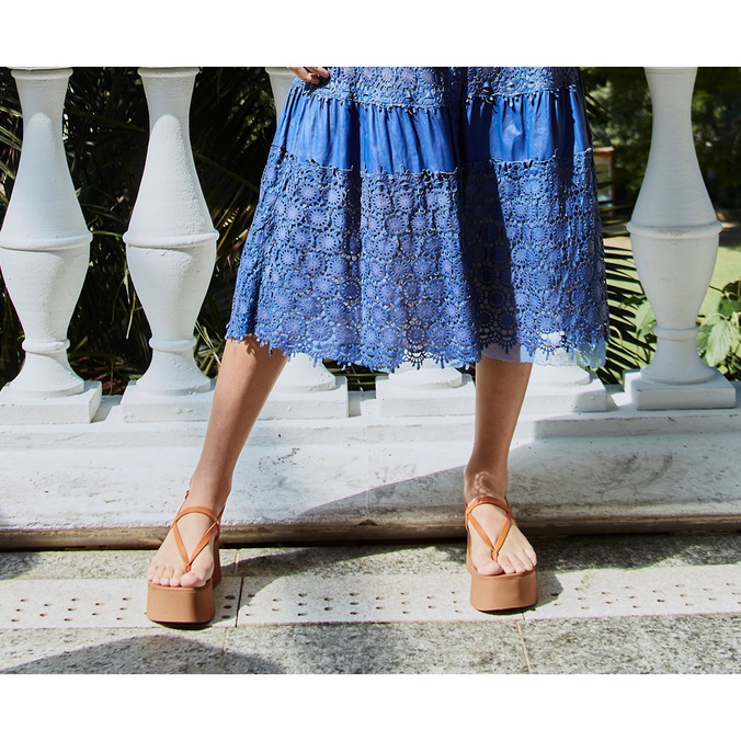 Sandália Flatform Marrom Liz Tiras Brilho Glam