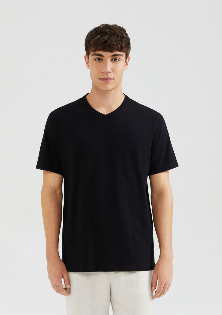 Camiseta Básica Masculina Preta Hering Manga Curta Comfort Super Cotton