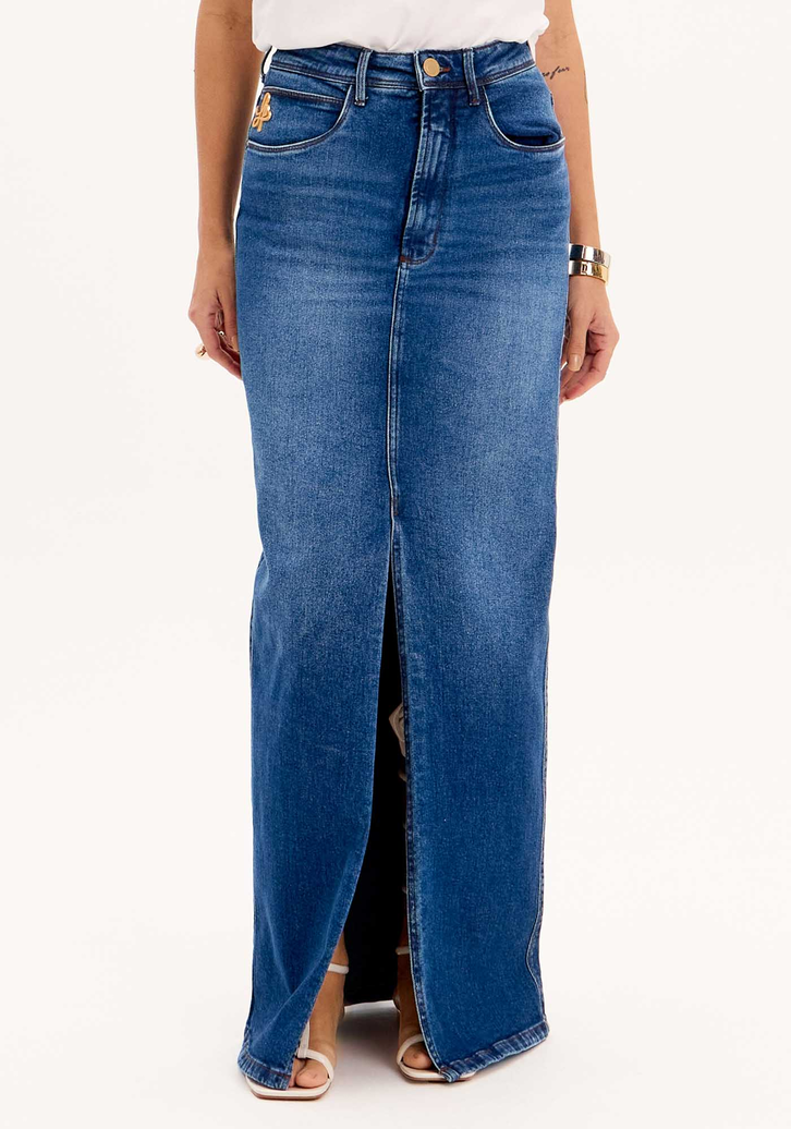 Saia Jeans Azul Lança Perfume Longa Fenda