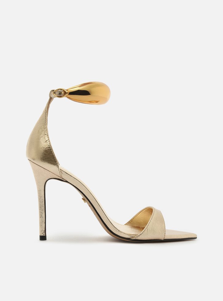 Sandália Dourada Couro Salto Fino Metal Silvia Braz