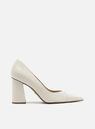 Scarpin Fechado Branco Salto Alto
