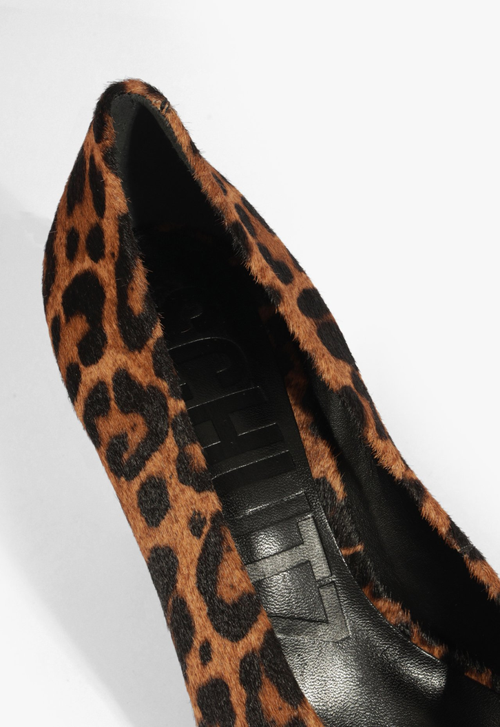 Scarpin Couro Salto Fino Alto Animal Print