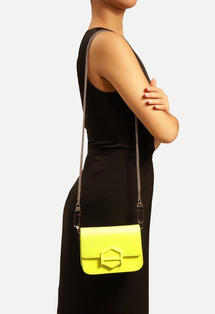 Bolsa Tiracolo Amarela Arezzo Couro Skin Karen Pequena