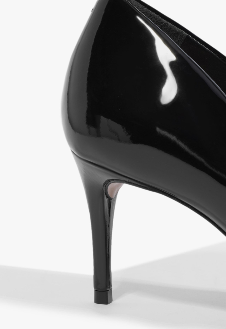 Scarpin Stiletto Salto Baixo Preto