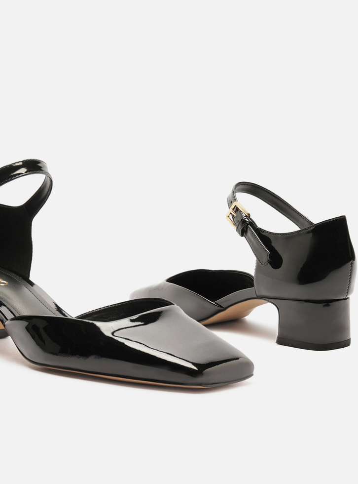 Scarpin Preto Verniz Salto Baixo Bico Quadrado