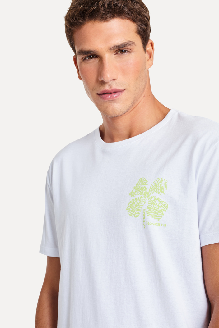 Camiseta Branca Reserva Slim Estampada Trevo Boas Novas