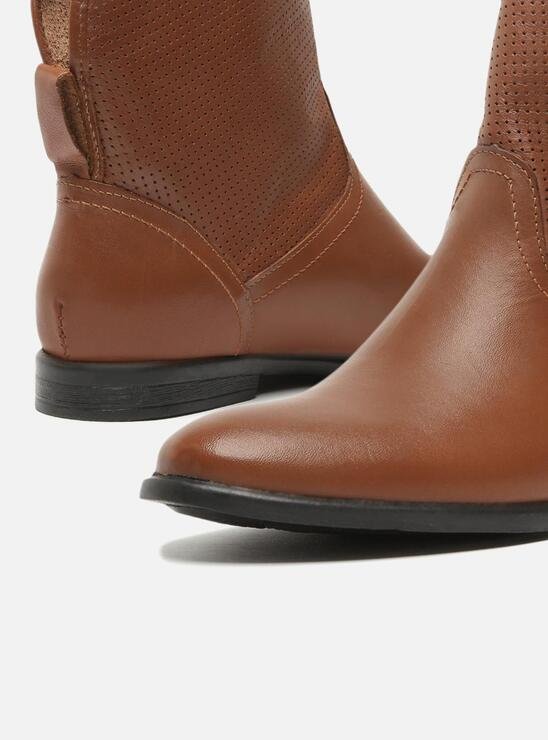 BOTA MARROM AREZZO CANO MÉDIO SALTO BAIXO