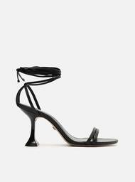 Sandália Preta Arezzo Salto Médio Taça Lace Up