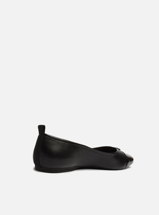 Sapatilha Preta Arezzo Bico Quadrado Cap Toe Verniz | ZZ MALL Sapatilha Preta Arezzo Bico Quadrado Cap Toe Verniz | ZZ MALL
