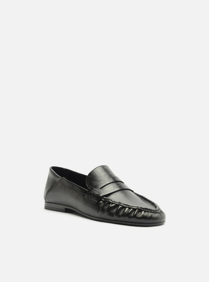 Mocassim Preto Couro Franzido Tira