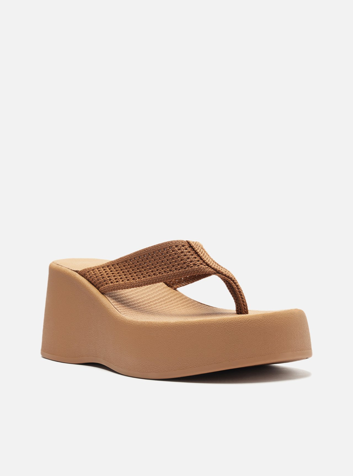 Tamanco Marrom Flatform Crochê