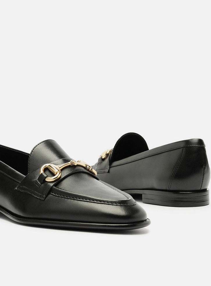 Mocassim Preto Couro Bico Fino Bridão