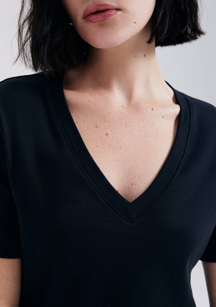 Blusa Preta Hering Decote V