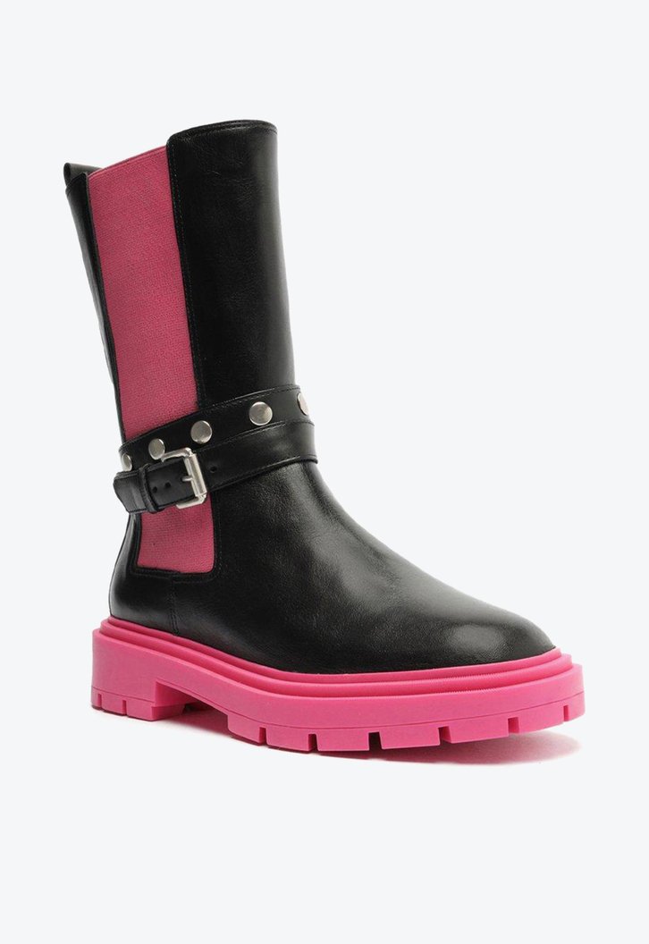 Bota Rosa Preta Arezzo Couro Cano Médio Tratorada