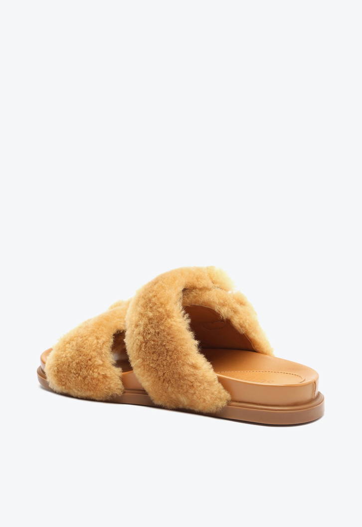 Sandália Slide Fivelas Pelos Comfy Amarela