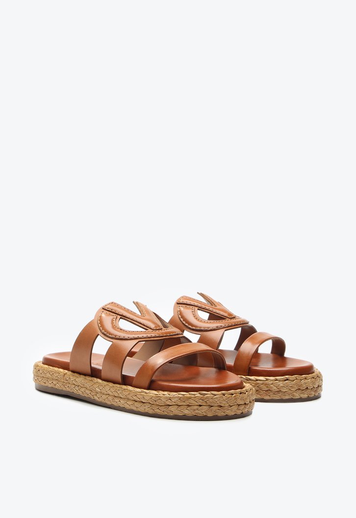 Flat Lorena Marrom