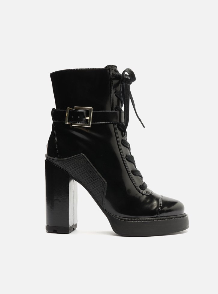 BOTA PRETA AREZZO VERNIZ SALTO ALTO