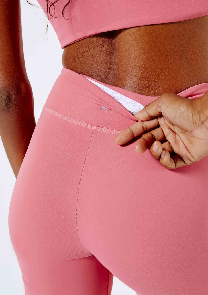 Bermuda Esportiva Rosa Marinho Hering Básica