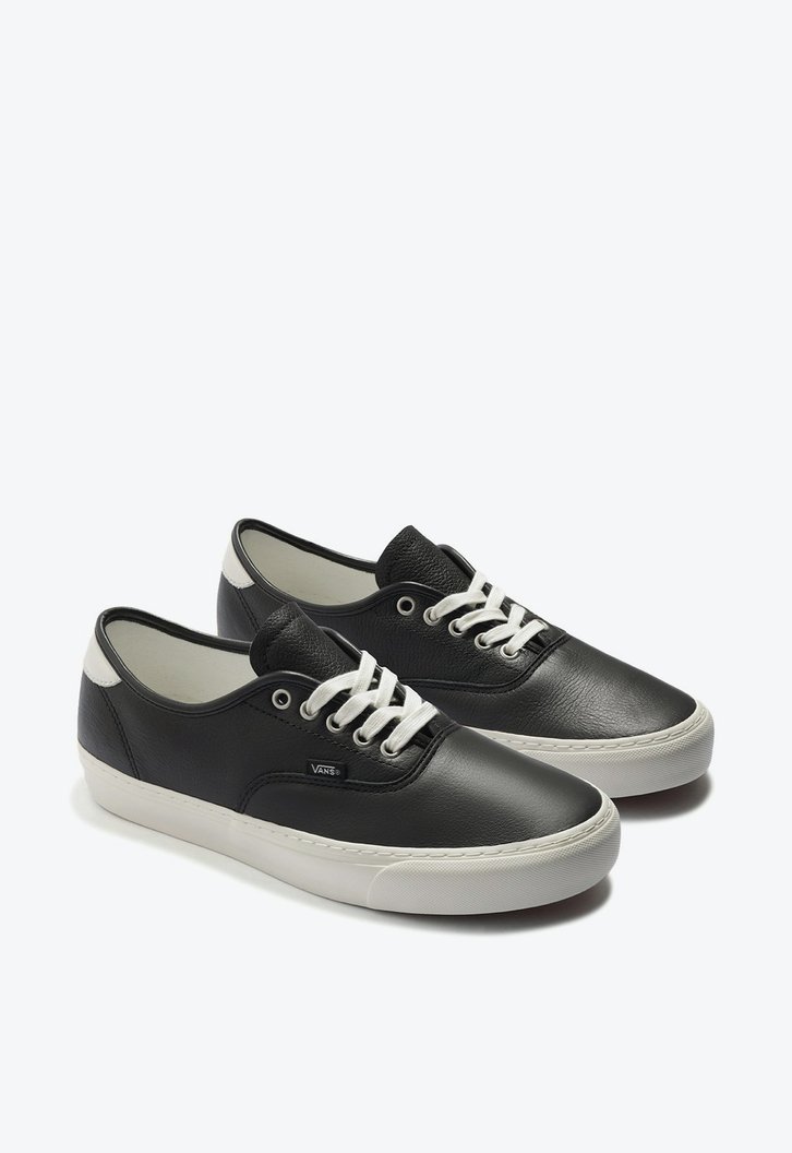 Tênis Authentic Black