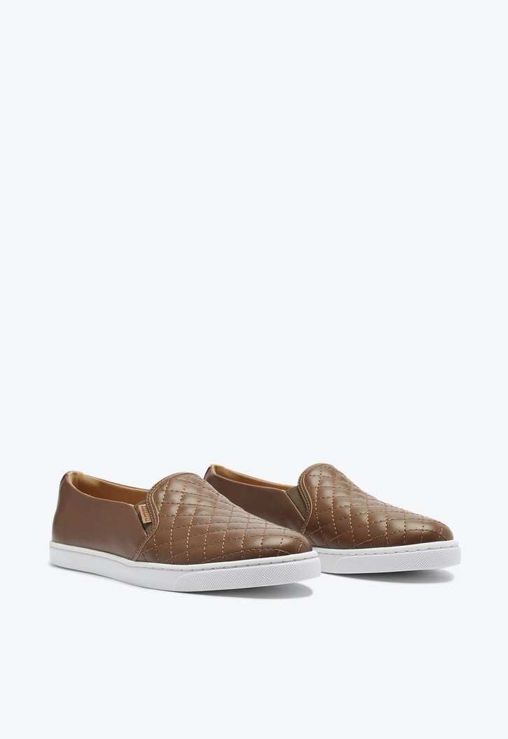 Tênis Slip On Matelassê Marrom