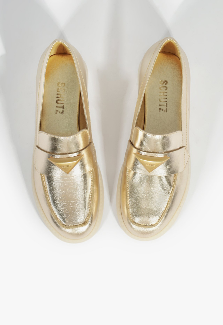 Mocassim couro dourado