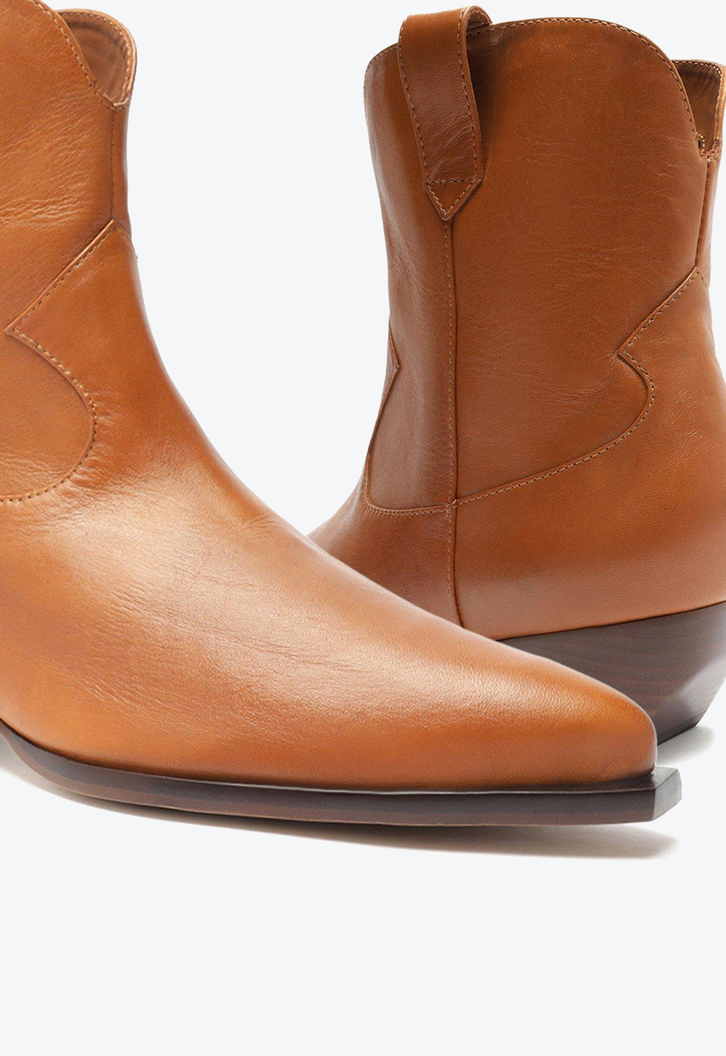 Bota Western Marrom Arezzo Couro Cano Curto