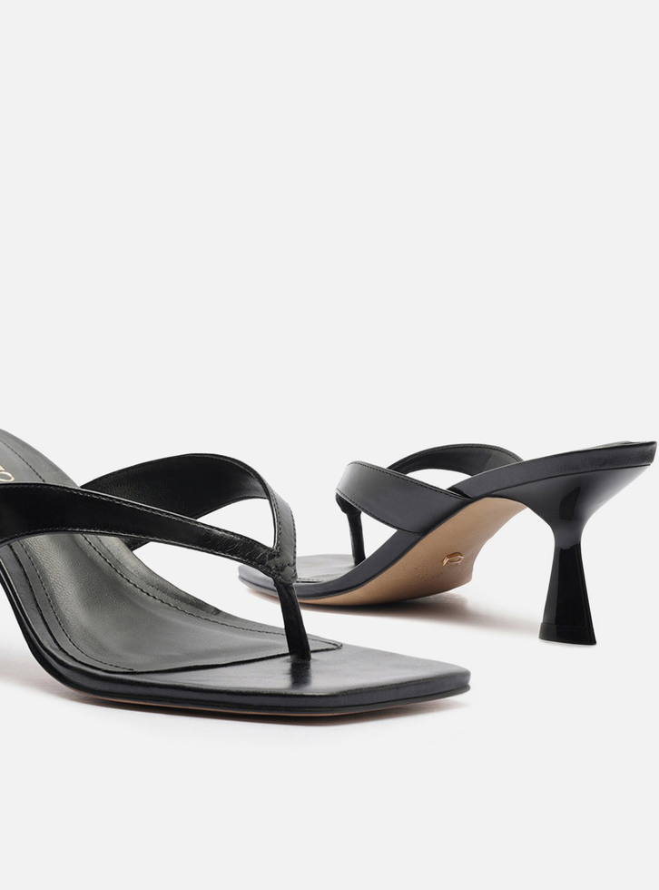 Tamanco Preto Couro Salto Fino Flip Flop