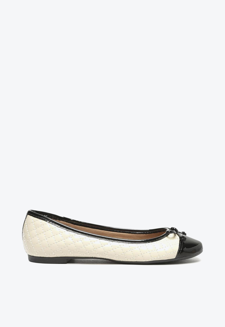 Sapatilha Preta Arezzo Classic E