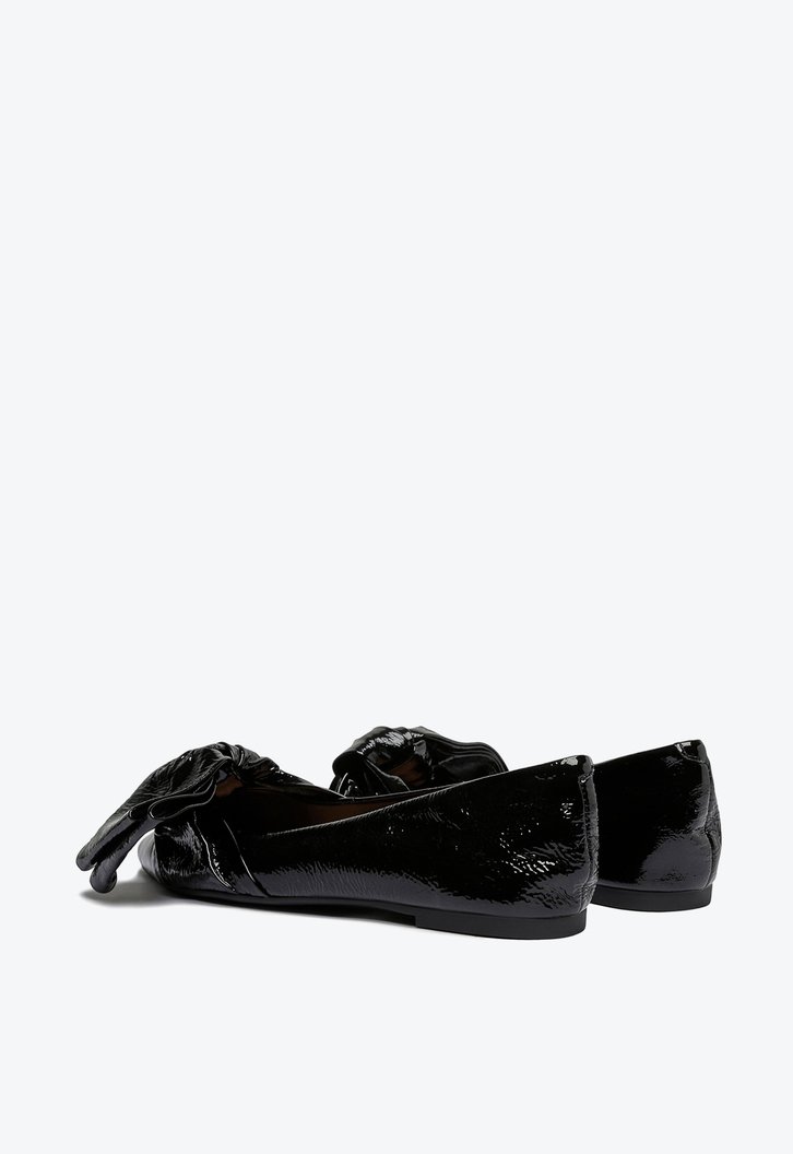 Sapatilha Verniz Laço Preto