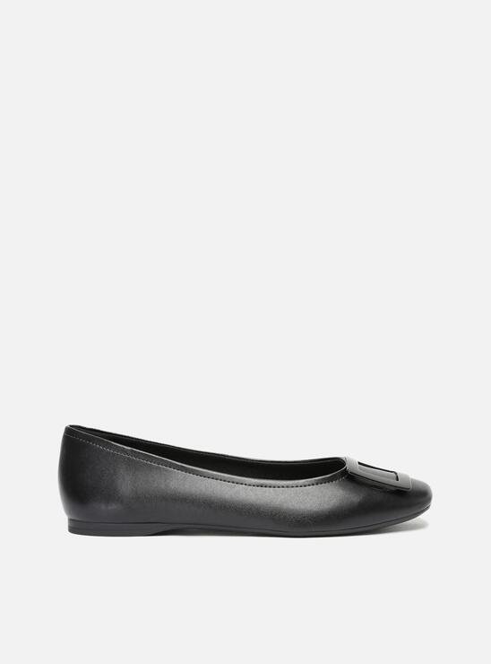 SAPATILHA PRETA AREZZO FIVELA