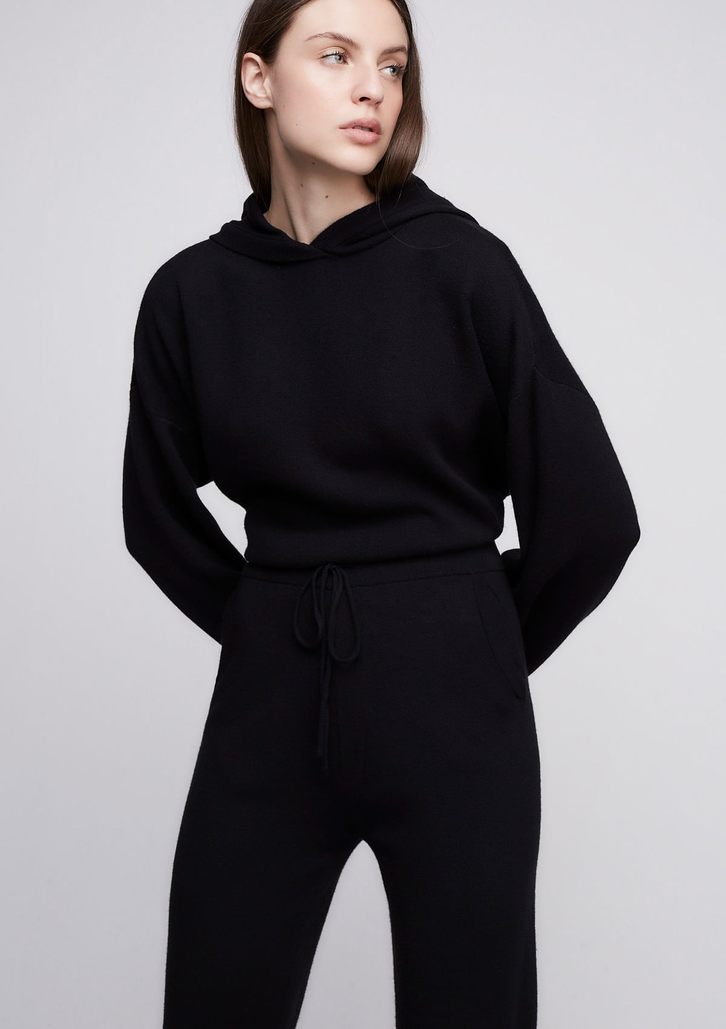 Blusão Preto Dzarm Oversized Em Tricô Com Capuz