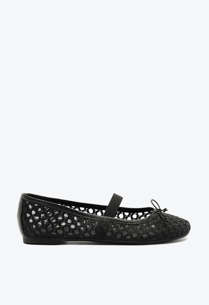 Sapatilha de Tela Elástico Laço Preto