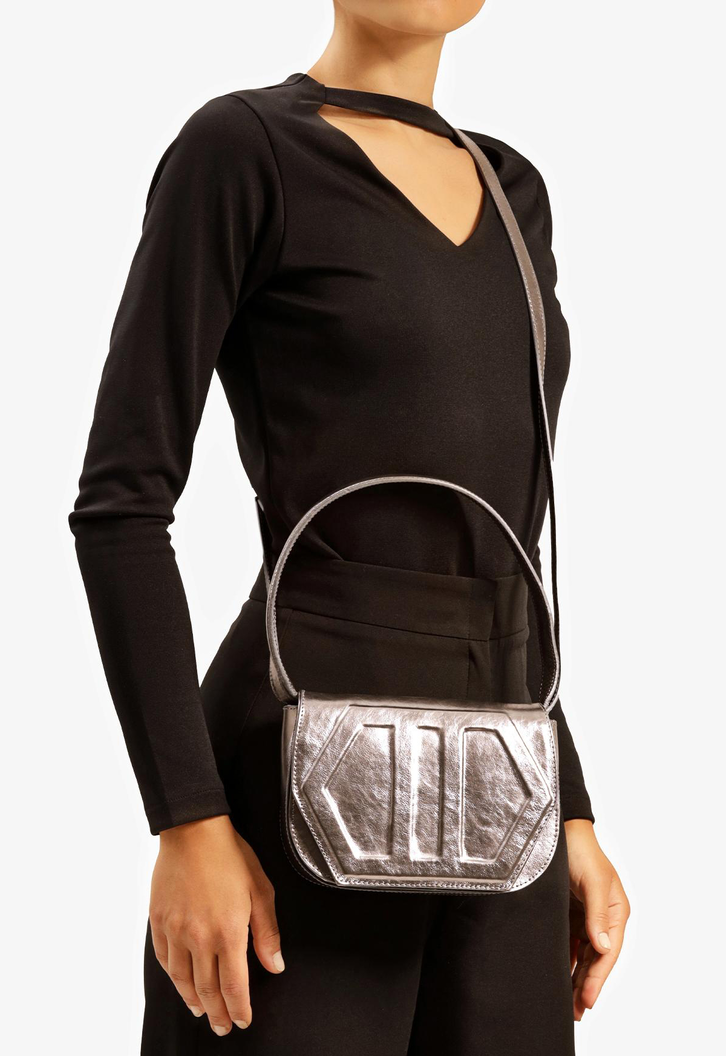 Bolsa Prateada Arezzo Tiracolo Couro Ashley Média