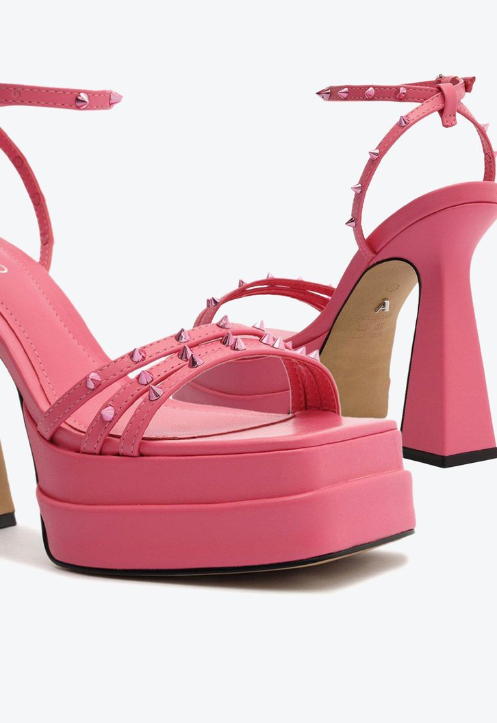 Sandália Meia Pata Rosa Arezzo Bico Quadrado Spikes