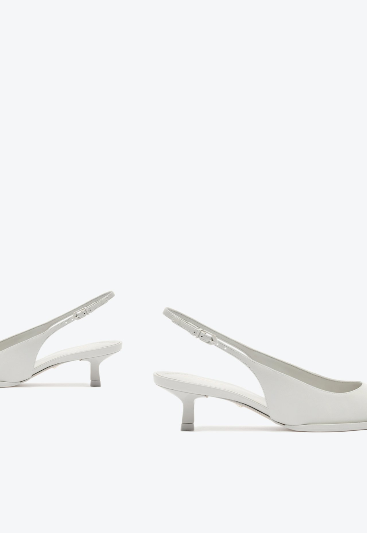 Sapato Scarpin Cinza Schutz Daria Sling | ZZ MALL