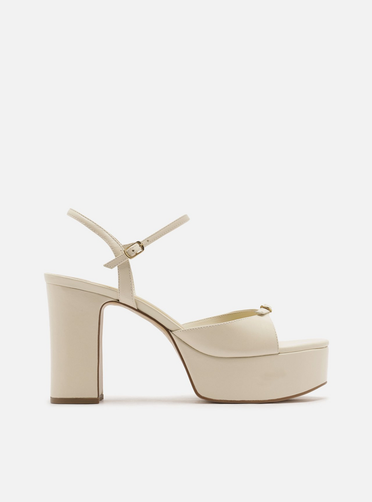 Sandália Off-White Couro Meia Pata Fivela