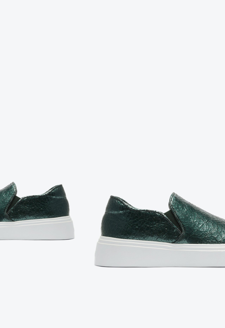 TÊNIS SLIP ON couro verde