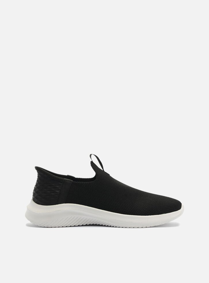 Tênis Preto Solado Esportivo Slip On