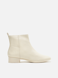 Bota Branca Arezzo Cano Curto Salto Baixo Minimal